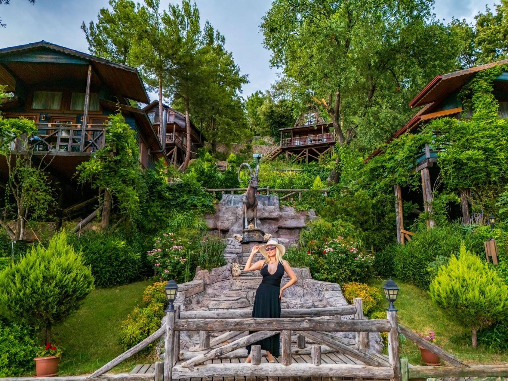 Отель Botanik Goel Evleri Bucak Экстерьер фото